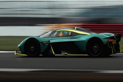 H Aston Martin Valkyrie «έσπασε» τον γύρο του Silverstone κατά 10sec